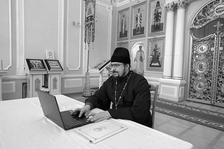Помощь семье новопреставленного отца Сергия Дробы