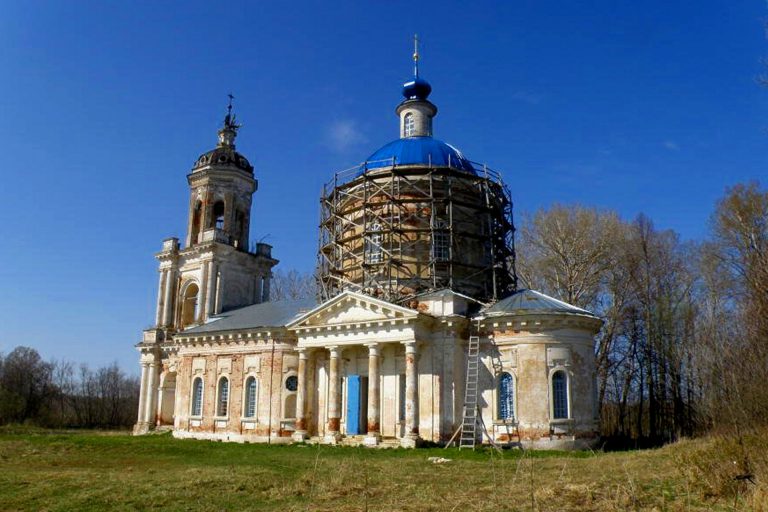 Рождества Пресвятой Богородицы церковь в Зиновьево, Калининский район
