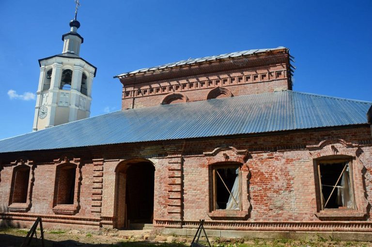 Смоленский собор Житенного монастыря в Осташкове