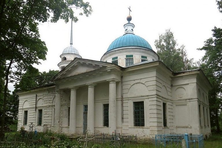 Рождества Христова церковь в Заовражье, Кувшиновский район