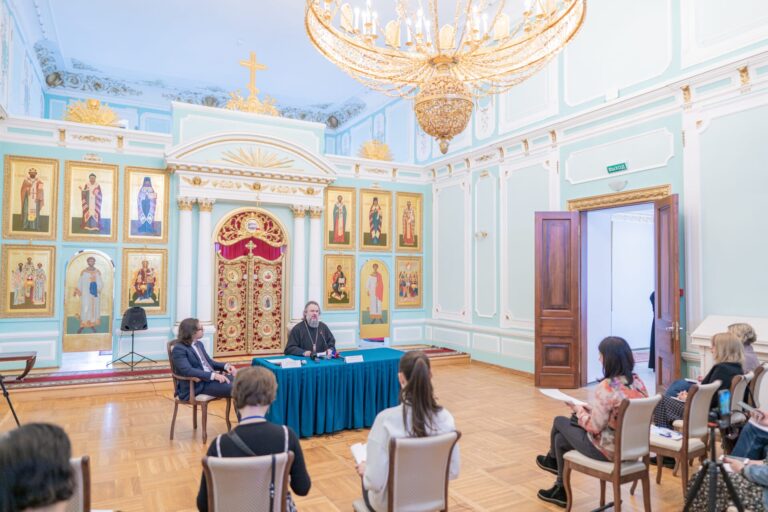 В Тверской епархии прошла пресс-конференция на тему принесения ковчега с мощами святителя Николая Чудотворца
