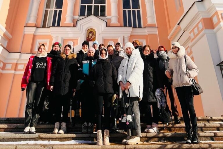 ВОЛОНТЕРЫ БЛАГОТВОРИТЕЛЬНОГО ФОНДА ТВЕРСКОЙ ЕПАРХИИ ОКАЗАЛИ ПОМОЩЬ ВЫШНЕВОЛОЦКОМУ КАЗАНСКОМУ ЖЕНСКОМУ МОНАСТЫРЮ